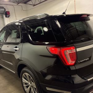 FORD EXPLORER LIMITED - 6