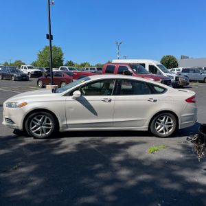 FORD FUSION SE - 3