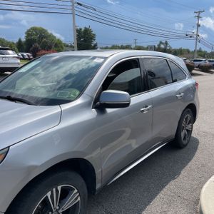 2017 Acura MDX SH-AWD photo 2