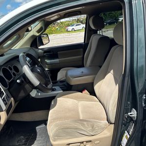 2008 Toyota SEQUOIA SR5 — фото 31