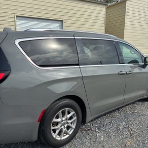 CHRYSLER PACIFICA TOURING L - 9