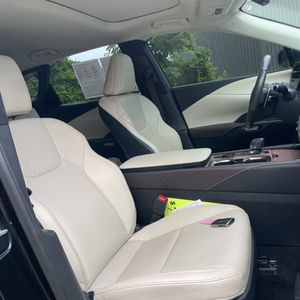 صورة 33 لـ 2023 Lexus RX 350 PREMIUM+