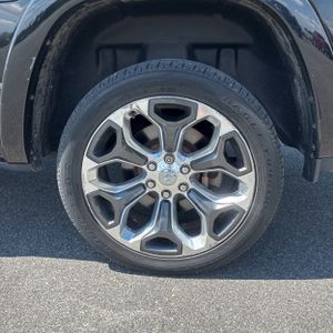2020 RAM 1500 LIMITED — миниатюра 18