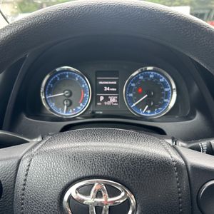 2017 Toyota COROLLA LE thumbnail 39