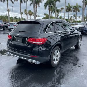 Mercedes-Benz GLC 300 - 8