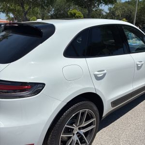 PORSCHE MACAN - 9