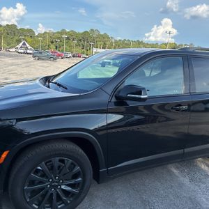 2023 Chevrolet TRAVERSE RS 照片 2