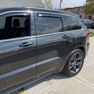 JEEP GRAND CHEROKEE SRT - 6