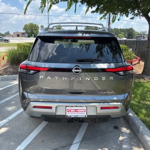 2025 Nissan PATHFINDER PLATINUM — фото 7