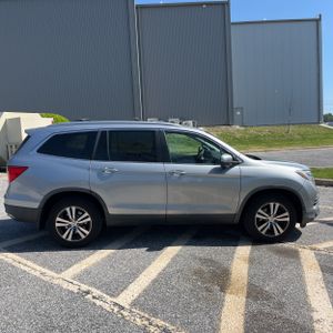 HONDA PILOT EX - 10