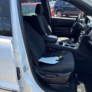صورة مصغرة 32 لـ 2018 JEEP GRAND CHEROKEE LAREDO