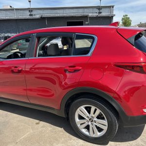 KIA SPORTAGE LX - 6