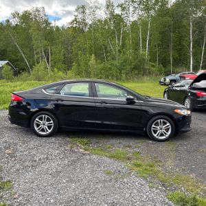 FORD FUSION SE - 10