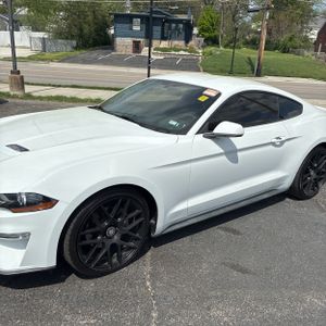 FORD MUSTANG ECOBOOST - 2