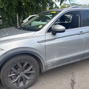 2022 Volkswagen TIGUAN SE 4MOTION 照片 2