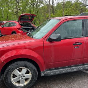 FORD ESCAPE XLT - 2