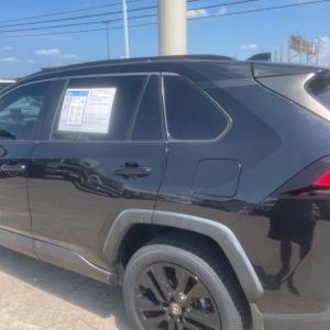 صورة 6 لـ 2023 Toyota RAV4 XLE PREMIUM