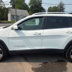 صورة 4 لـ 2019 JEEP CHEROKEE LIMITED