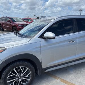 HYUNDAI TUCSON LIMITED - 2