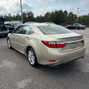 صورة 5 لـ 2014 Lexus ES 350 BASE