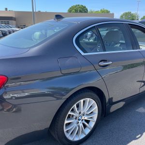 BMW 5 SERIES 528I - 9