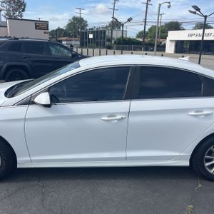 HYUNDAI SONATA SE - 4