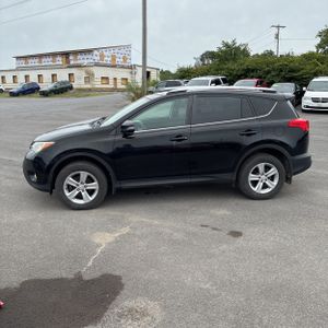 2013 Toyota RAV4 XLE photo 3