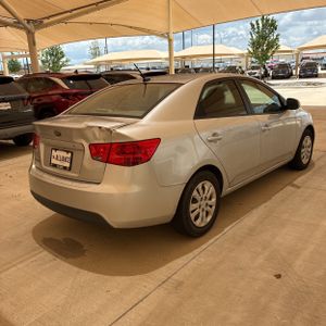 2012 KIA FORTE LX photo 8