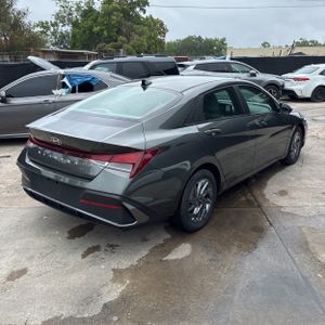 HYUNDAI ELANTRA SEL - 8