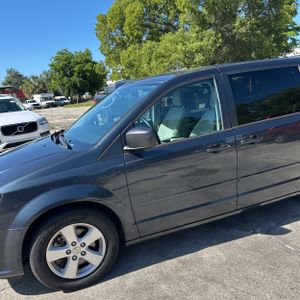صورة 2 لـ 2014 Dodge GRAND CARAVAN SE