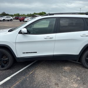 JEEP CHEROKEE ALTITUDE - 4