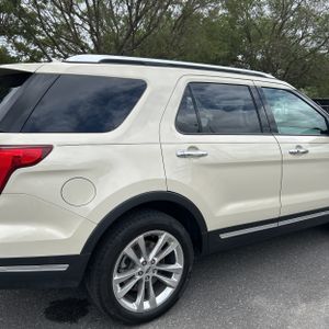 FORD EXPLORER LIMITED - 9