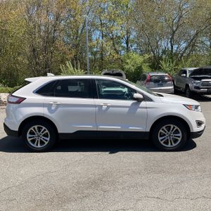 FORD EDGE SEL - 10