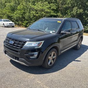 FORD EXPLORER XLT - 1