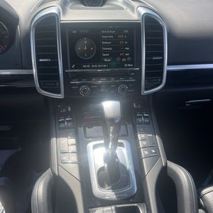 2016 Porsche CAYENNE BASE 缩略图 38