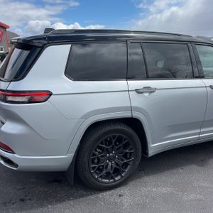 JEEP GRAND CHEROKEE L SUMMIT RESERVE - 9