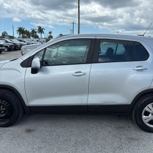 2019 Chevrolet TRAX LS 照片 4