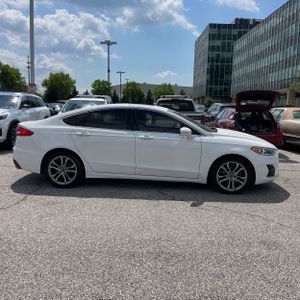 FORD FUSION SEL - 10