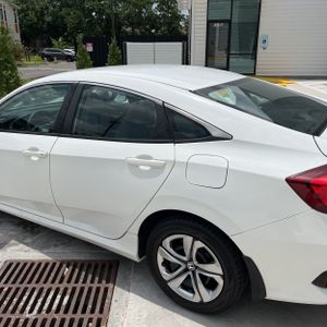 2018 Honda CIVIC LX — фото 6