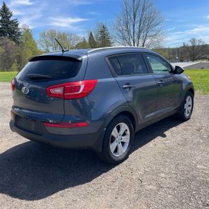 KIA SPORTAGE - 8