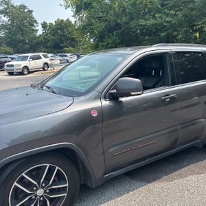 2017 JEEP GRAND CHEROKEE TRAILHAWK photo 2