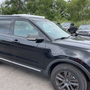 2019 FORD EXPLORER XLT thumbnail 13