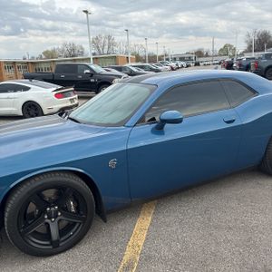 DODGE CHALLENGER SRT HELLCAT - 2