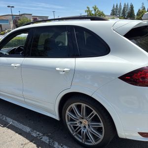 PORSCHE CAYENNE GTS - 5