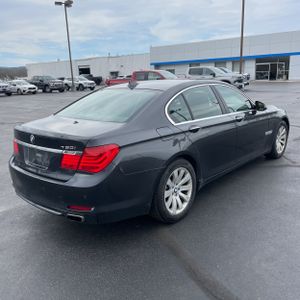 BMW 7-SERIES 750XI - 8