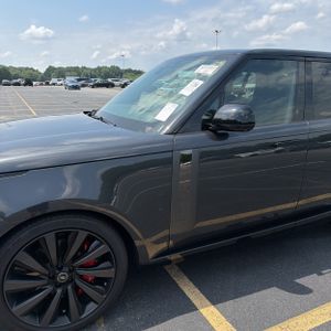 صورة 2 لـ 2025 LAND Rover RANGE ROVER P615 SV