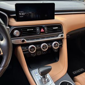 صورة 38 لـ 2022 Genesis G70 2.0T