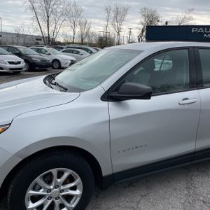 CHEVROLET EQUINOX LS - 2