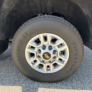 2025 Chevrolet SILVERADO 2500HD LT thumbnail 19
