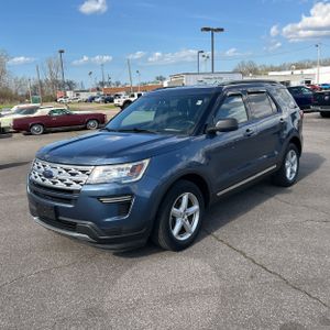 FORD EXPLORER XLT - 1